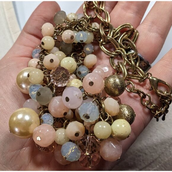 Retro Coquette Glam Pastel Beaded Cluster Necklace - Picture 5 of 6